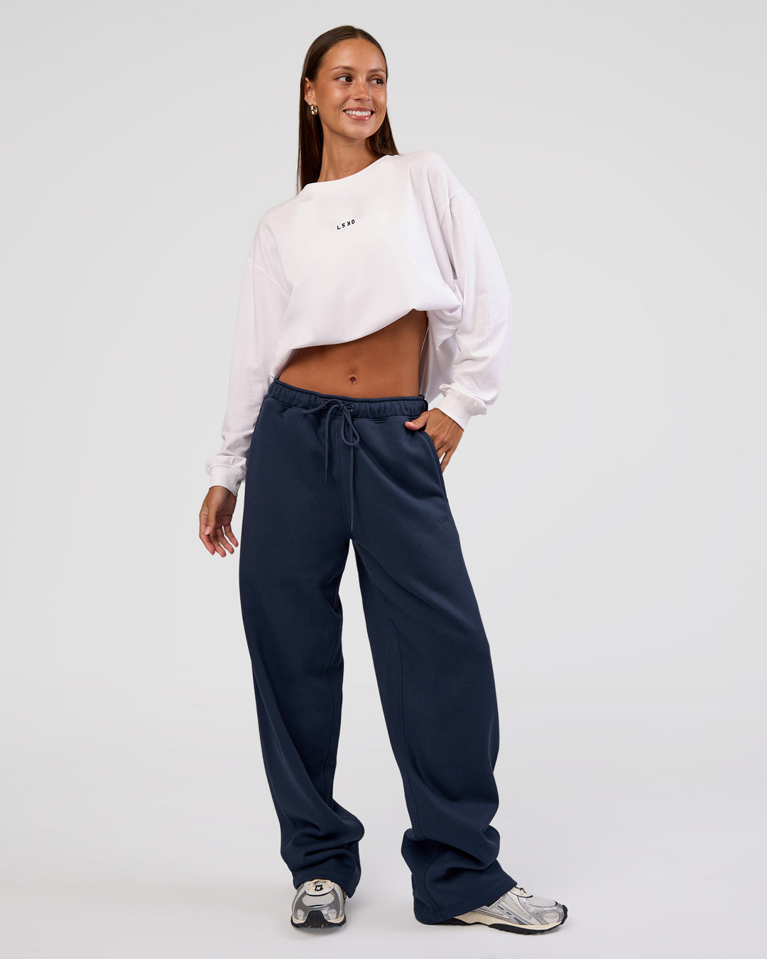 Woman wearing MVP Straight Leg Pant - Future Navy | Model:Brylee | Size:XS