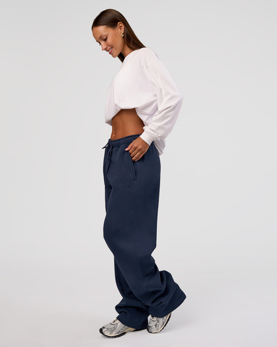 Woman wearing MVP Straight Leg Pant - Future Navy | Model:Brylee | Size:XS