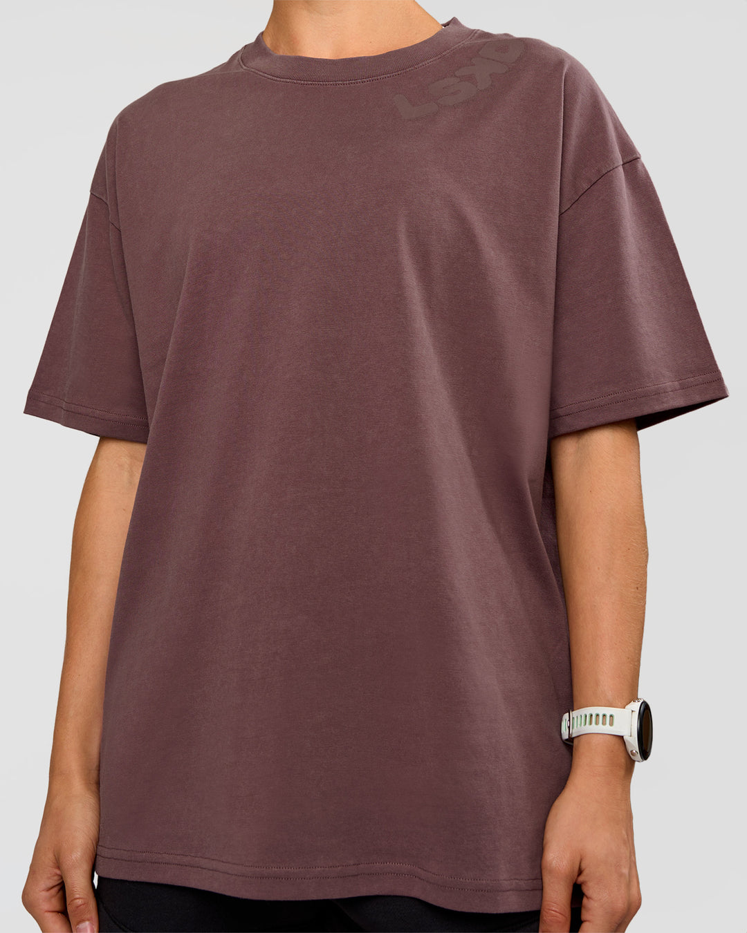 Woman wearing Offset Heavyweight Unisex Oversized Tee - Cocoa Powder-Cocoa Powder | Model:Maja | Size:XS - view 7