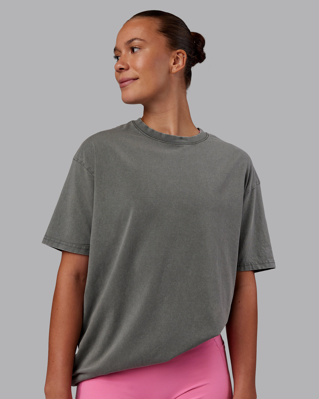 Woman wearing Rise &amp; Lift Washed FLXCotton Oversized Tee - Graphite-Purple Opulence | Model:Charlize | Size:XS
