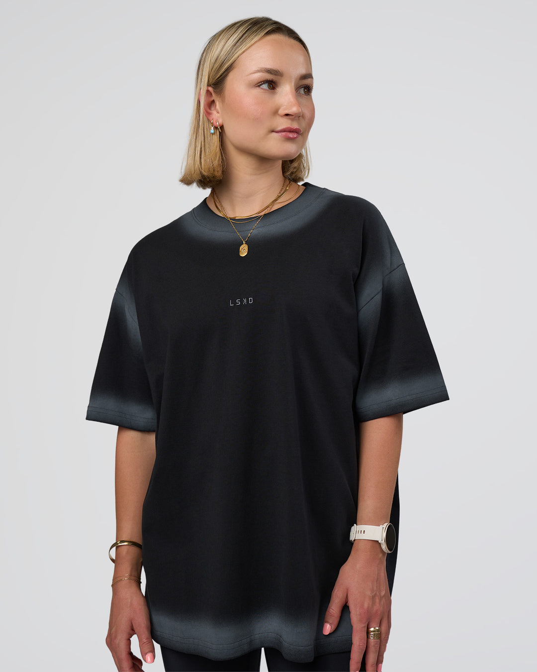 Woman wearing Urban Blur Heavyweight Unisex Oversized Tee - Black-Dark Storm | Model:Halle | Size:XS