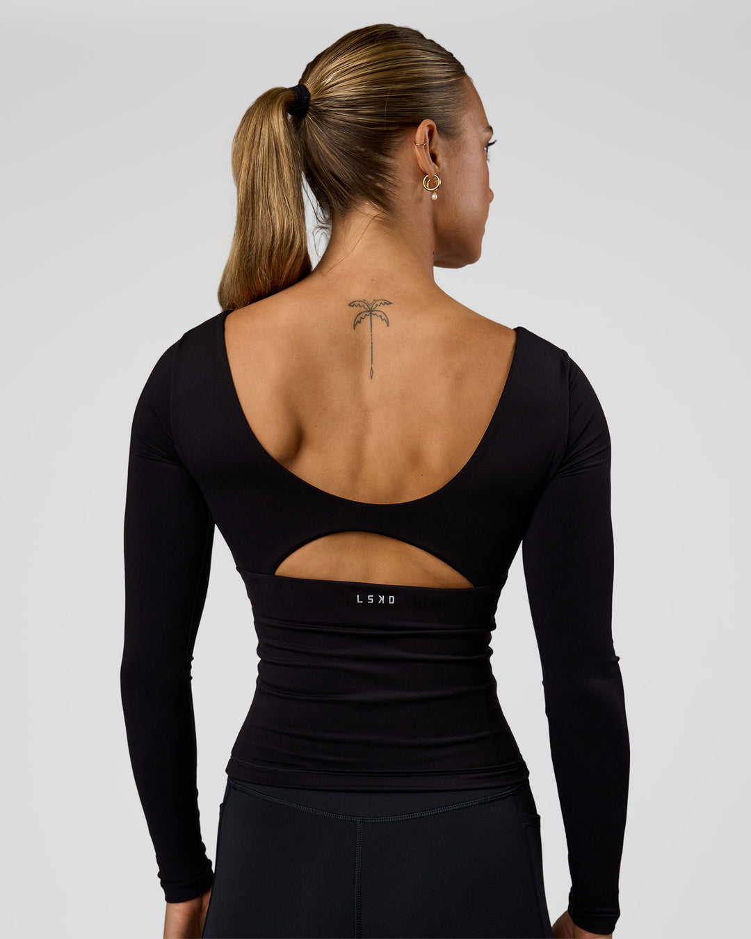 Woman wearing Vitality Long Sleeve Top - Black | Model:Maja | Size:XS - view 5