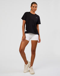 Woman wearing VS6 FLXCotton Regular Fit Tee - Black-White | Model:Charli | Size:XS