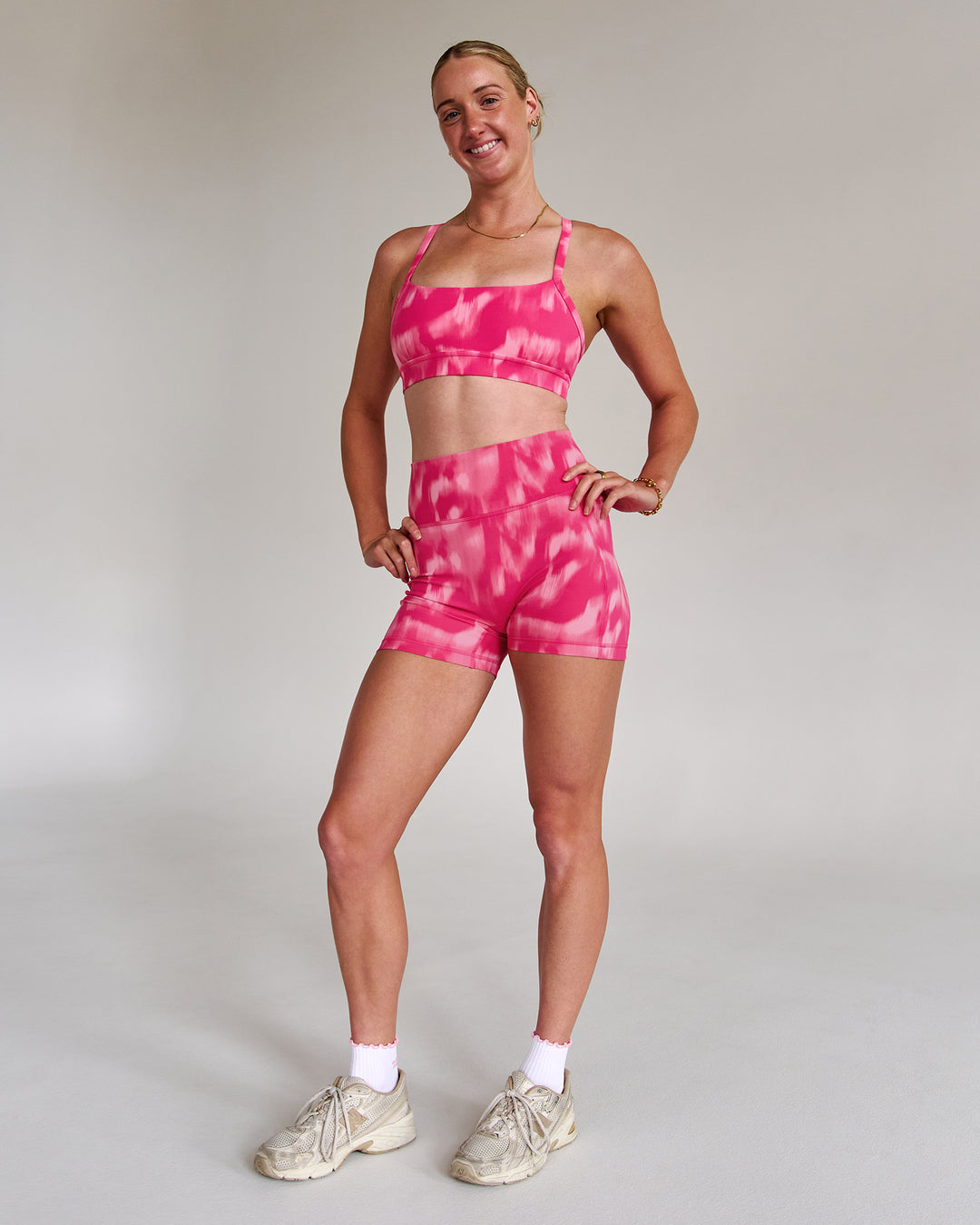 Campaign image of Fusion V-Contour Ultra High-Rise 4” Short Pockets - Radiant Pink - view 12