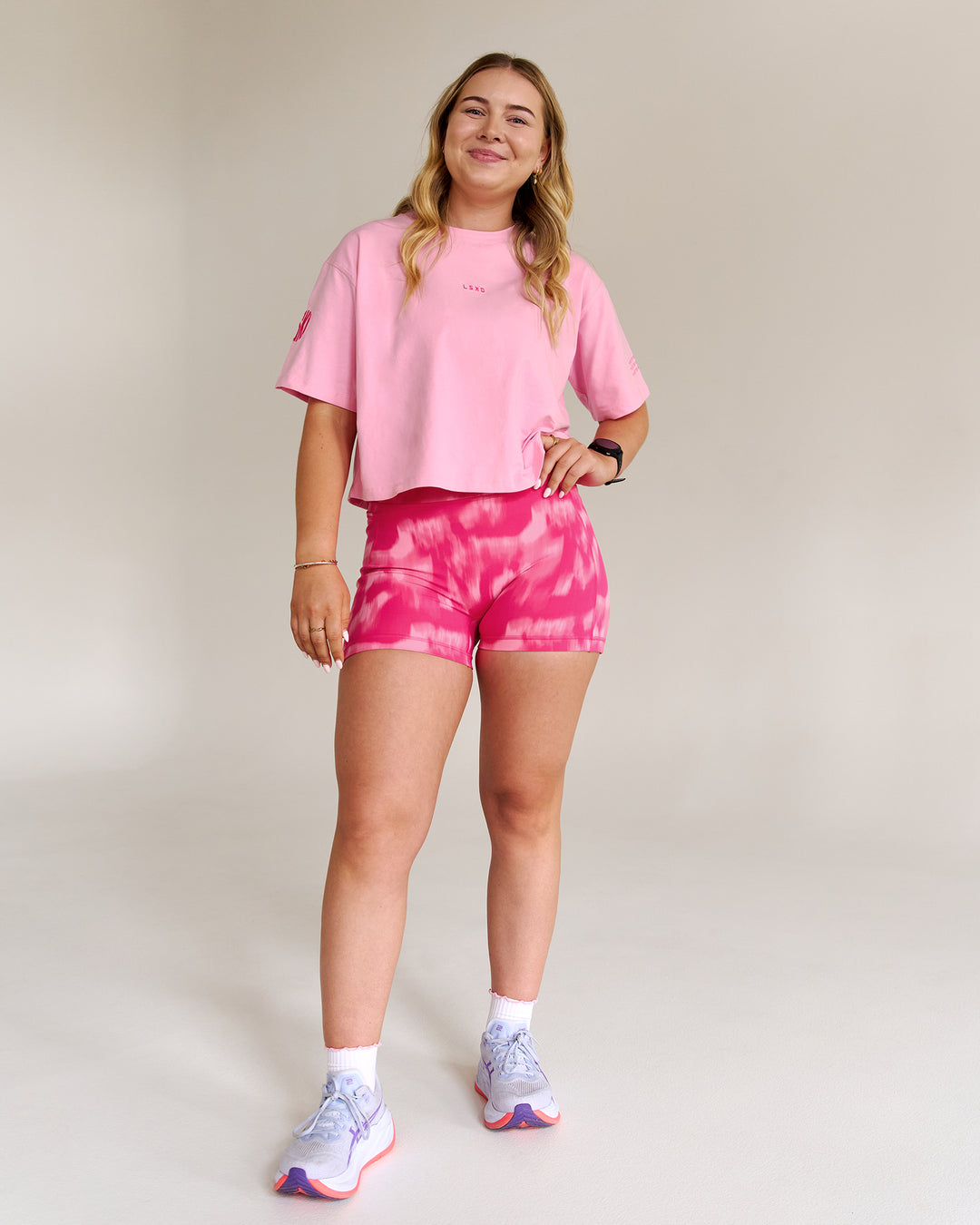 Campaign image of Fusion V-Contour Ultra High-Rise 4” Short Pockets - Radiant Pink - view 11