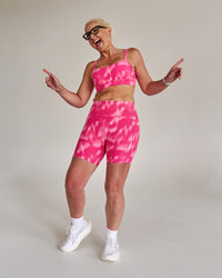 Campaign image of Momentum Sports Bra - Radiant Pink | Thumbnail Index: 4