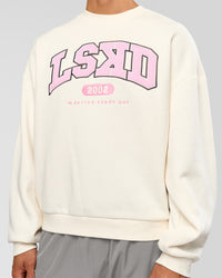 Man wearing Varsity Boxy Crew - Off White-Pink Rose | Model:Albert | Size:L