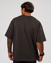 Man wearing AfterDark ZeroCrease Oversized Tee - Onyx | Model:Xav | Size:L | Thumbnail Index: 3