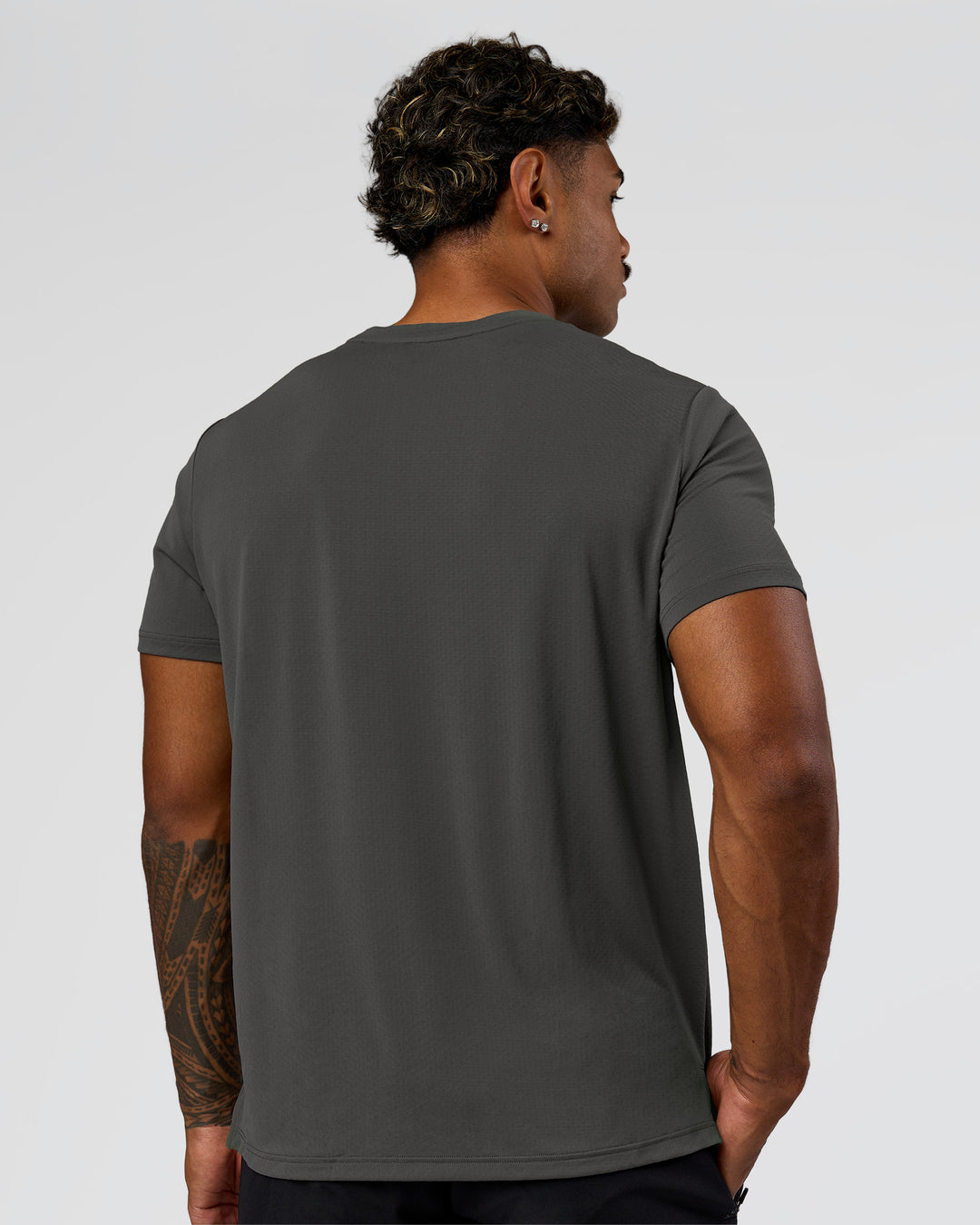 Man wearing Rep Training Tee - Dark Storm | Model:Xav | Size:L