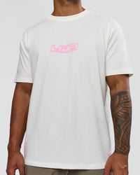 Man wearing SoCal 26 FLXCotton Oversize Tee  - Off White-Pink Rose | Model:Xav | Size:L | Thumbnail Index: 7