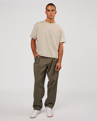 Man wearing AfterDark ZeroCrease Boxy Tee - Shale Beige | Model:Albert | Size:M | Thumbnail Index: 5