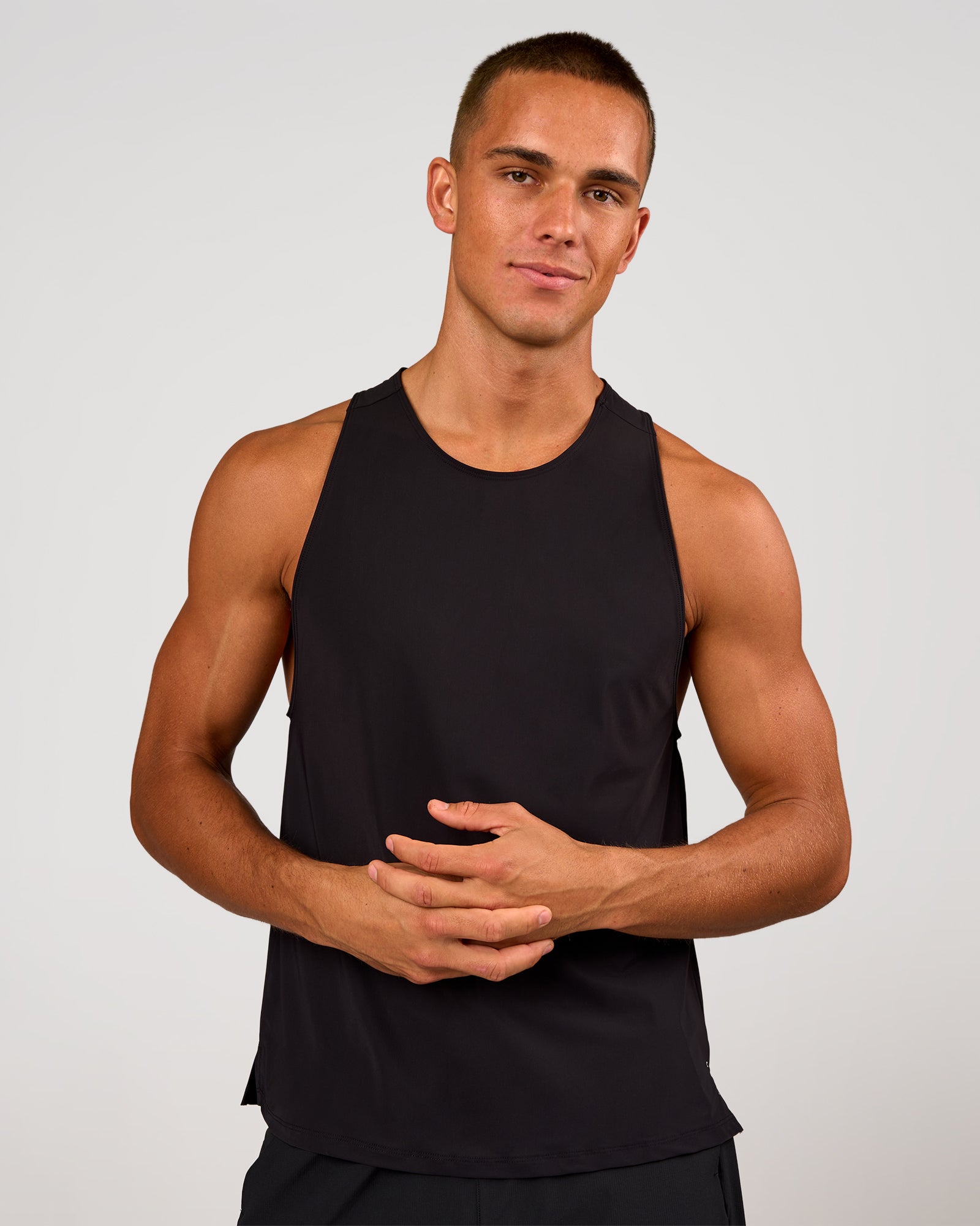 On Pace Tank シングレット　L Cadence Swift Tank - Black | LSKD