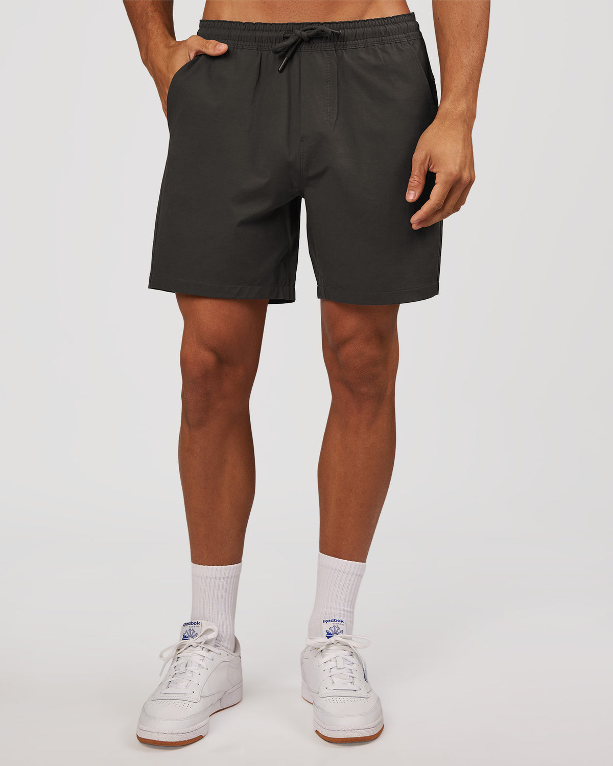 Man wearing Daily 7" Short 3.0 - Onyx | Model:Albert | Size:M