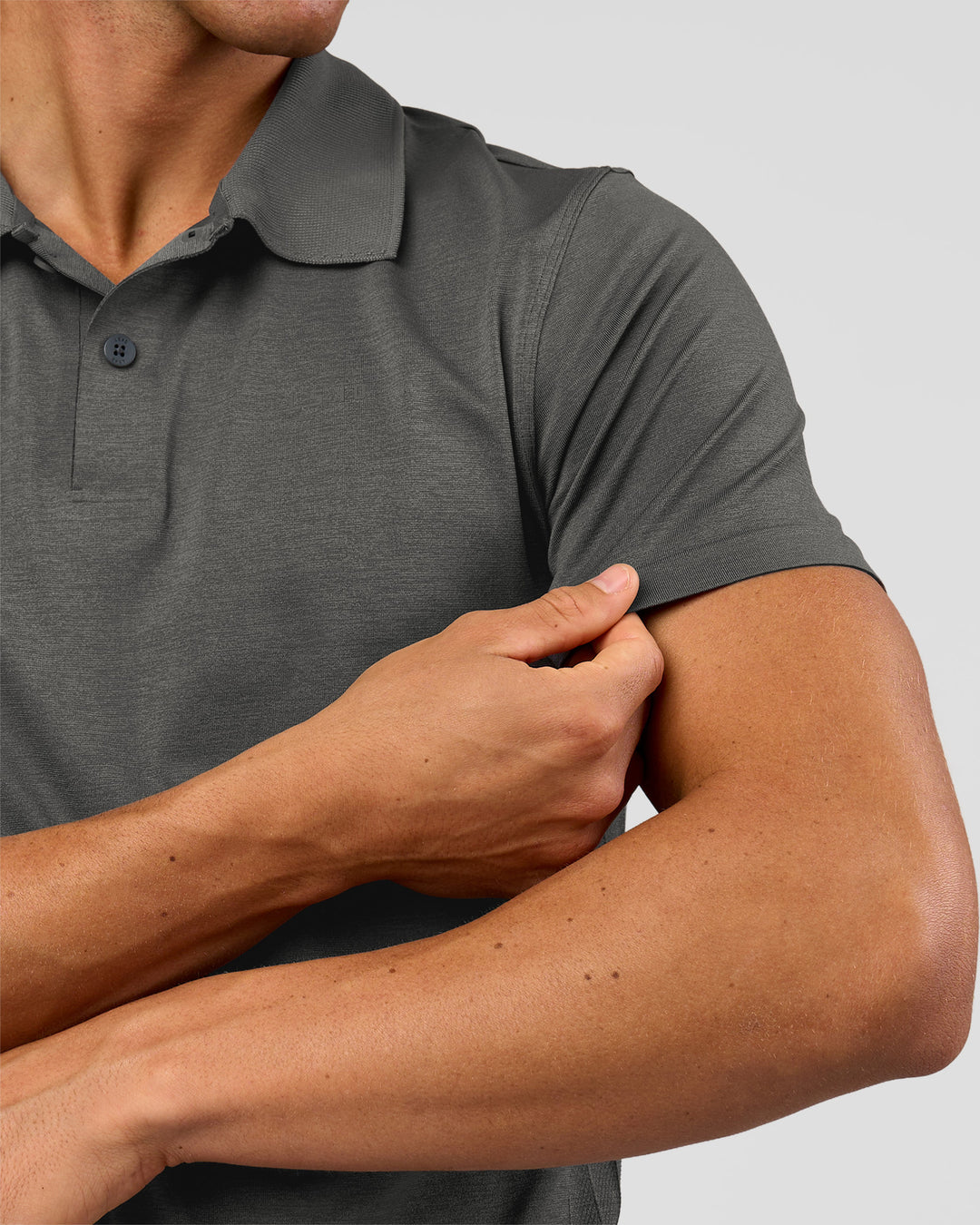Man wearing Drive Seamless Polo - Dark Storm | Model:Albert | Size:M - view 6