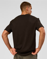Man wearing VS1 Enjoy The Journey FLXCotton Oversize Tee - Ground Coffee | Model:Albert | Size:M | Thumbnail Index: 12
