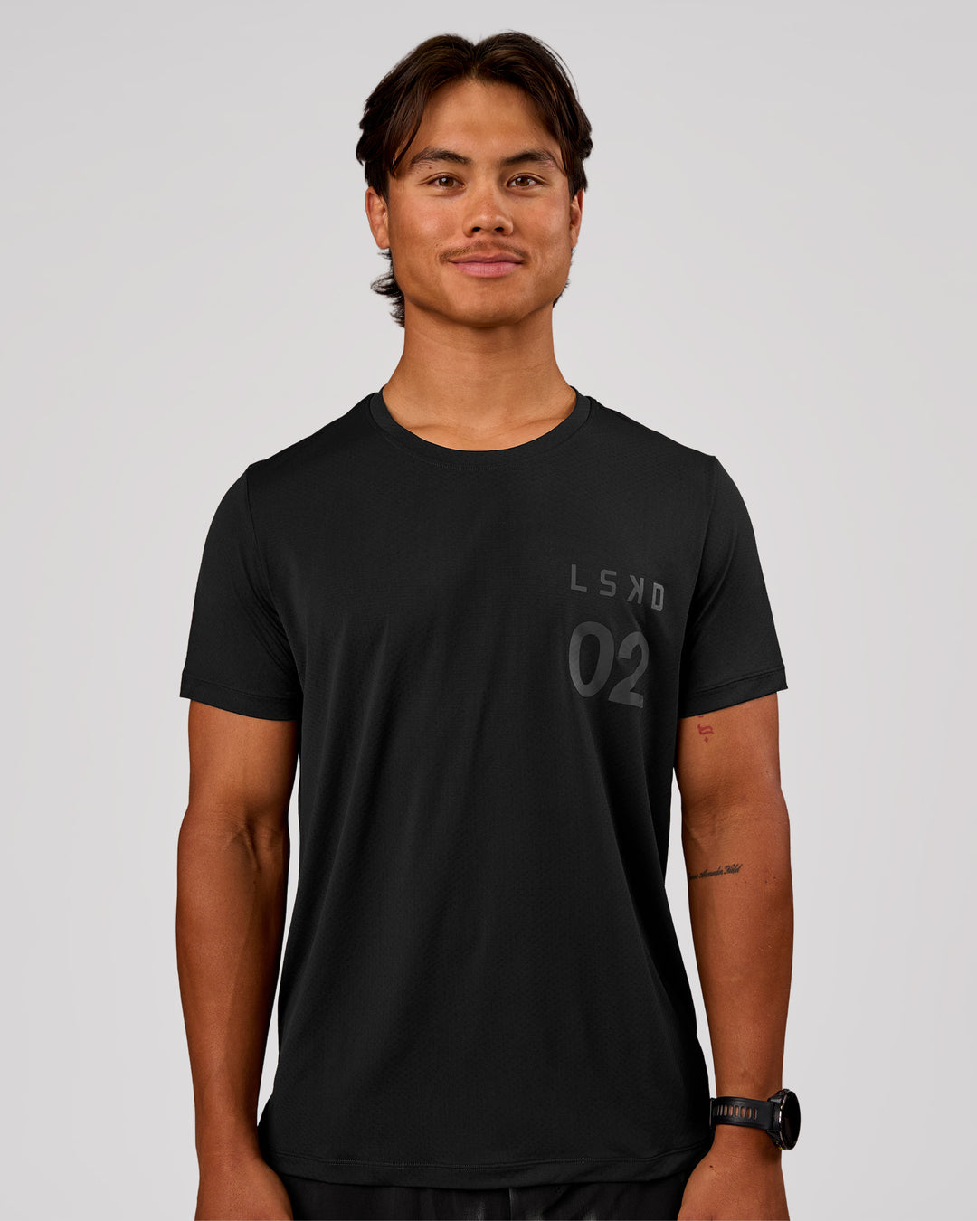 Man wearing Game Plan Rep Training Tee - Black-Onyx | Model:George | Size:M - view 4