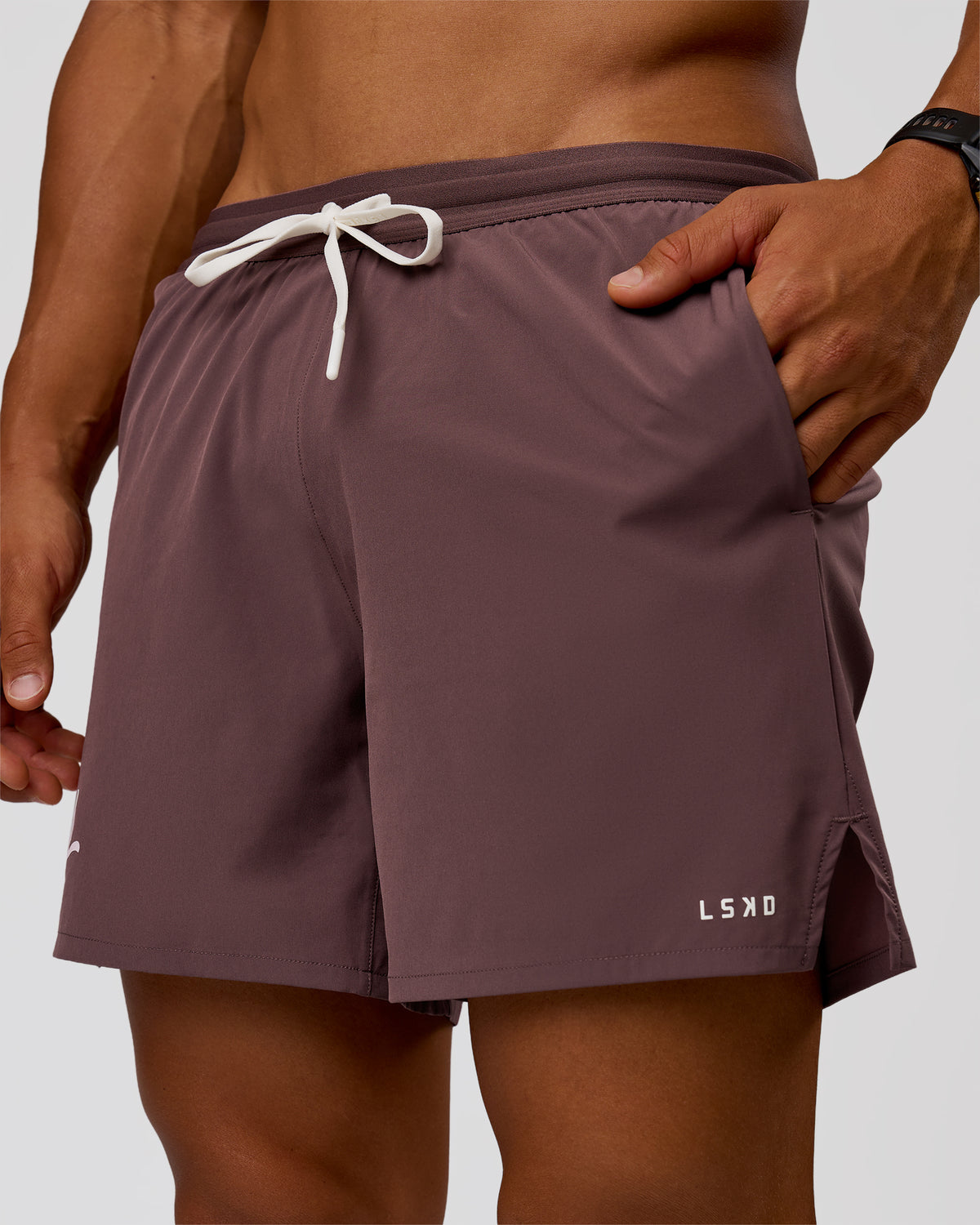 Man wearing Pace 5" Lined Running Short - Cocoa Powder-Off White | Model:George | Size:M - view 2