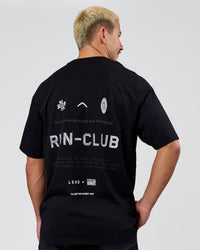 Man wearing Deadly Runners Run Club FLXCotton Oversize Tee - Black | Model:Jaiden | Size:M | Thumbnail Index: 2