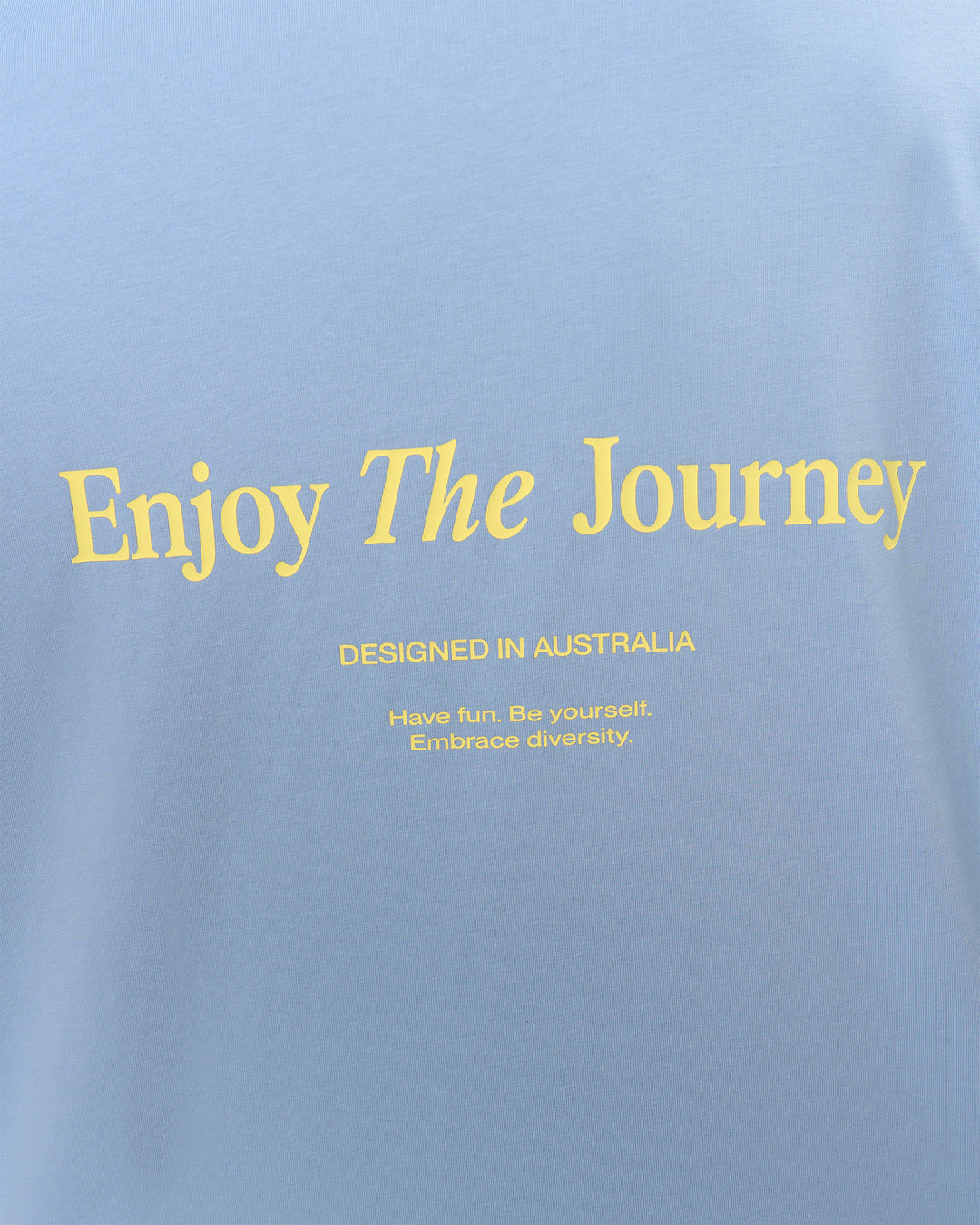 Man wearing VS26 Journey FLXCotton Oversize Tee - Open Air-Lemon | Model:Leandro | Size:M - view 9