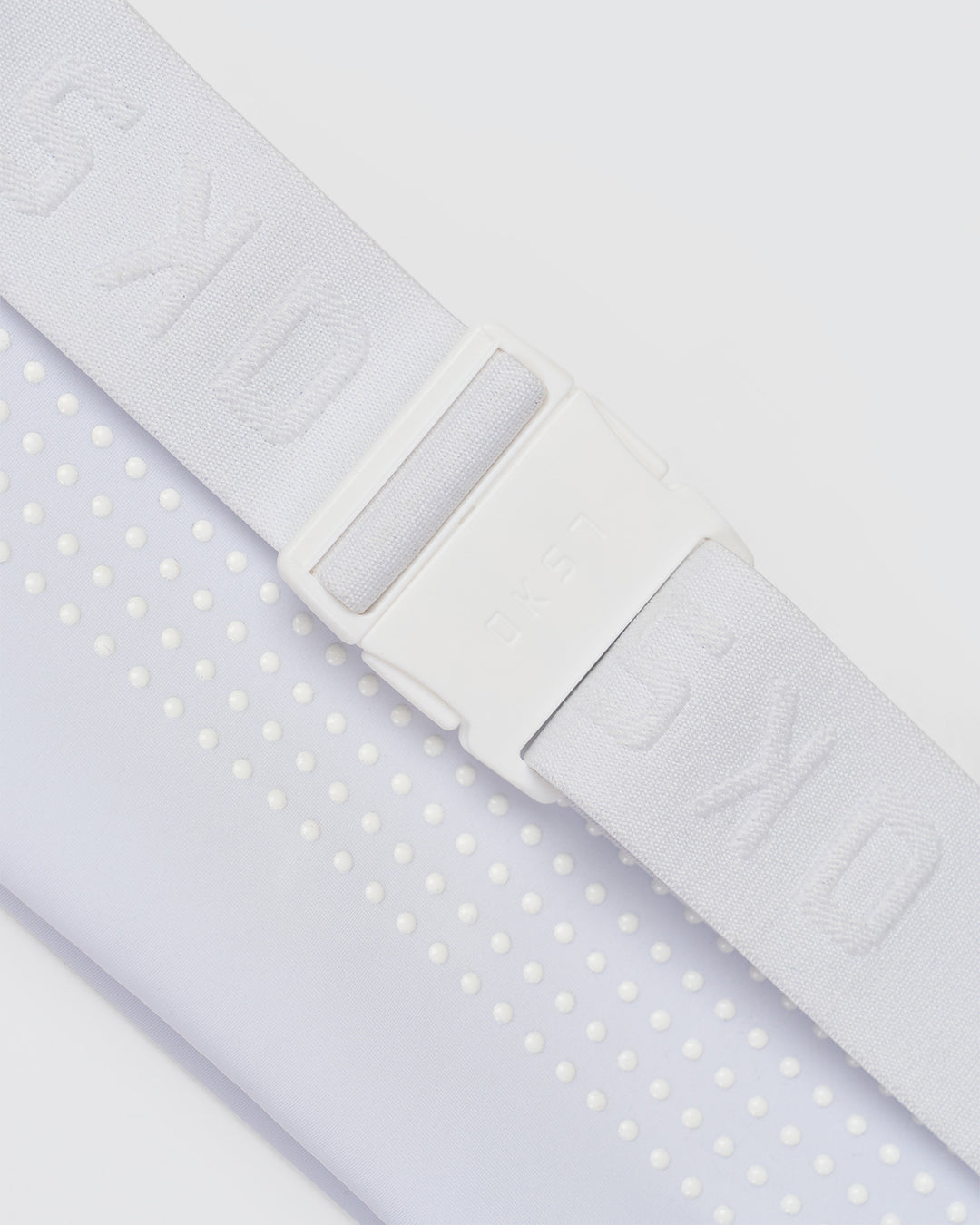 Studio image of Accelerate Run Belt - White-Reflective - view 4