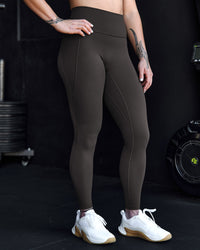 Woman wearing Fusion Ultra High-Rise Full Length Legging Pockets - Onyx | Model:Terai | Size:M | Thumbnail Index: 10