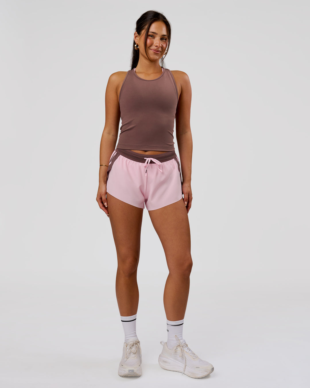 Woman wearing Flow Performance Tank 2.0 - Cocoa Powder | Model:Bianca | Size:S - view 5
