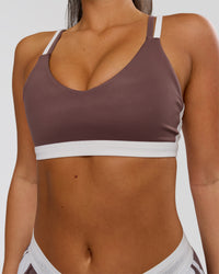 Woman wearing Force Sports Bra - Cocoa Powder | Model:Bianca | Size:S | Thumbnail Index: 4