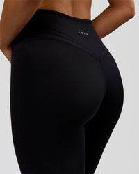 Woman wearing Luxe V-Contour High-Rise Full Length Legging - Black | Model:Bianca | Size:S | Thumbnail Index: 1