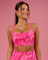 Woman wearing Momentum Sports Bra D/DD/E - Radiant Pink | Model:Bianca | Size:S | Thumbnail Index: 0