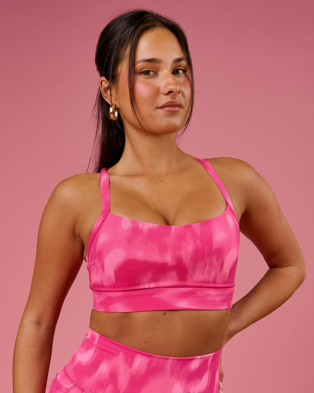 Woman wearing Momentum Sports Bra D/DD/E - Radiant Pink | Model:Bianca | Size:S - view 5