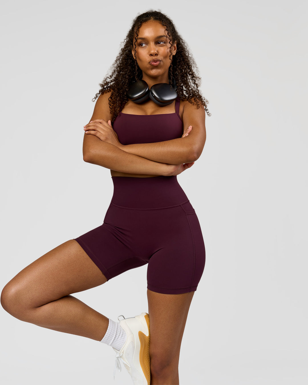 Woman wearing Fusion Ultra High-Rise 6" Short Pockets - Cherry Lacquer | Model:Jordan | Size:S - view 12