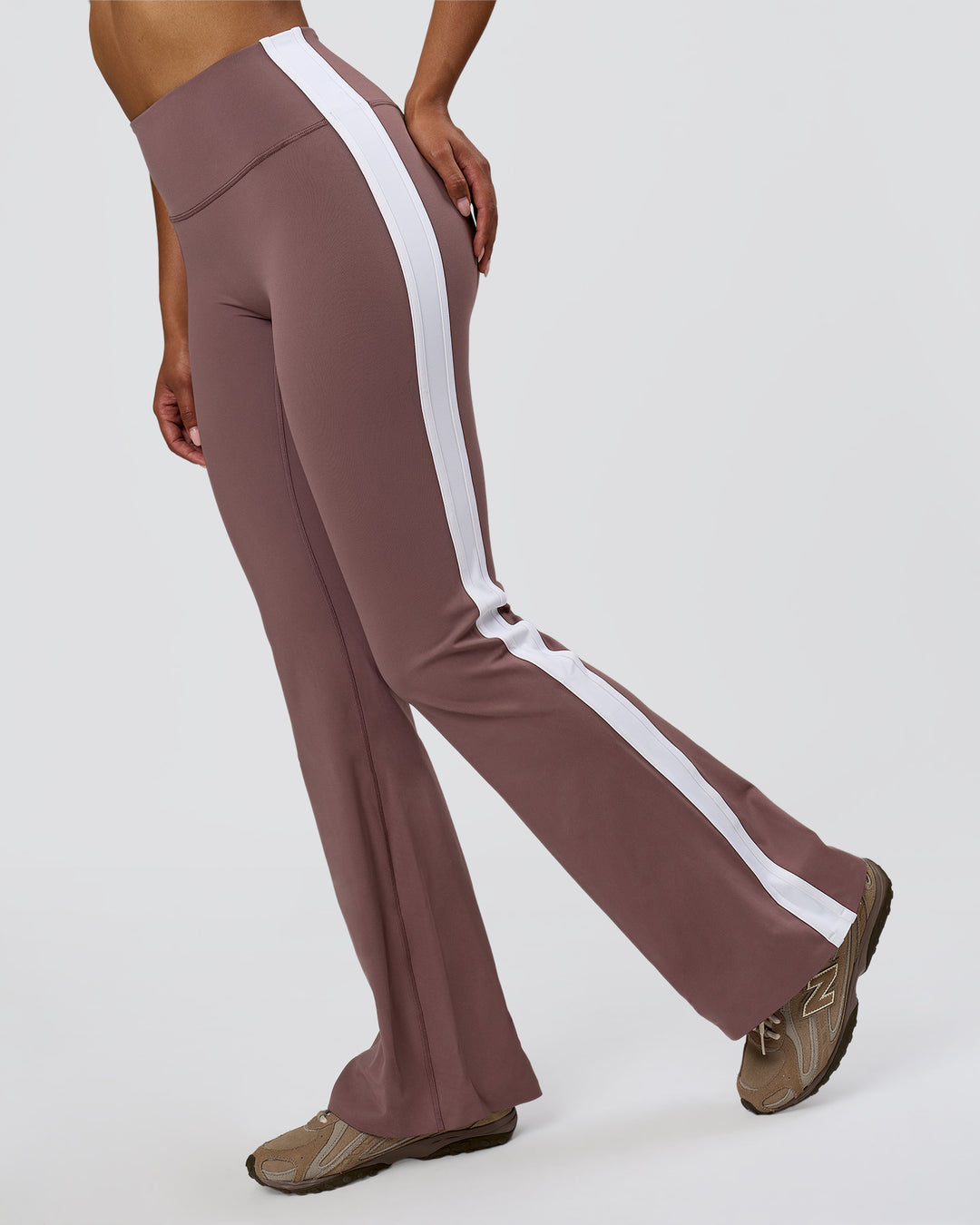 Woman wearing Fusion V-Contour Bind High-Rise Flared Legging - Cocoa Power-White | Model:Jordan | Size:S - view 12
