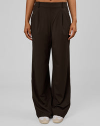 Woman wearing StretchShift Wide Leg Pant Tall - Ground Coffee | Model:Rosie | Size:S | Thumbnail Index: 1