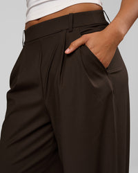 Woman wearing StretchShift Wide Leg Pant Tall - Ground Coffee | Model:Rosie | Size:S | Thumbnail Index: 4