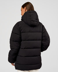 Woman wearing Go-To Puffer Mid Jacket - Black | Model:Brylee | Size:XS