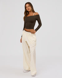 Woman wearing Stride Wide Leg Pant - Vanilla Bean | Model:Charli | Size:XS | Thumbnail Index: 8