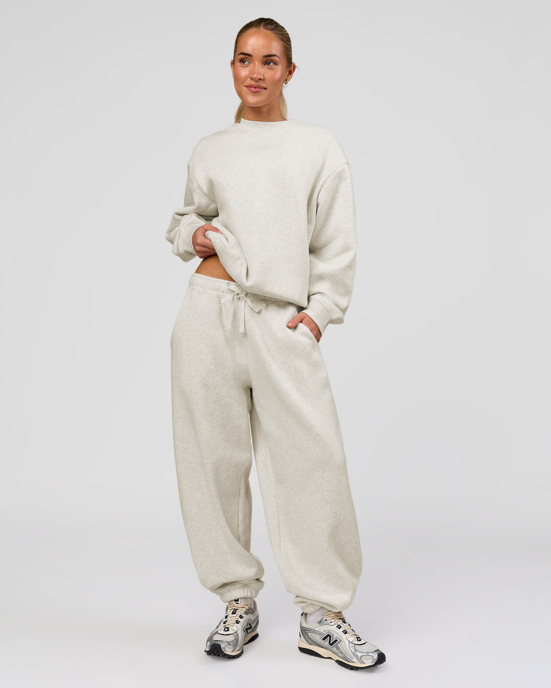 Woman wearing Go-To Oversized Sweater - Silver Marl | Model:Issy | Size:XS - view 7