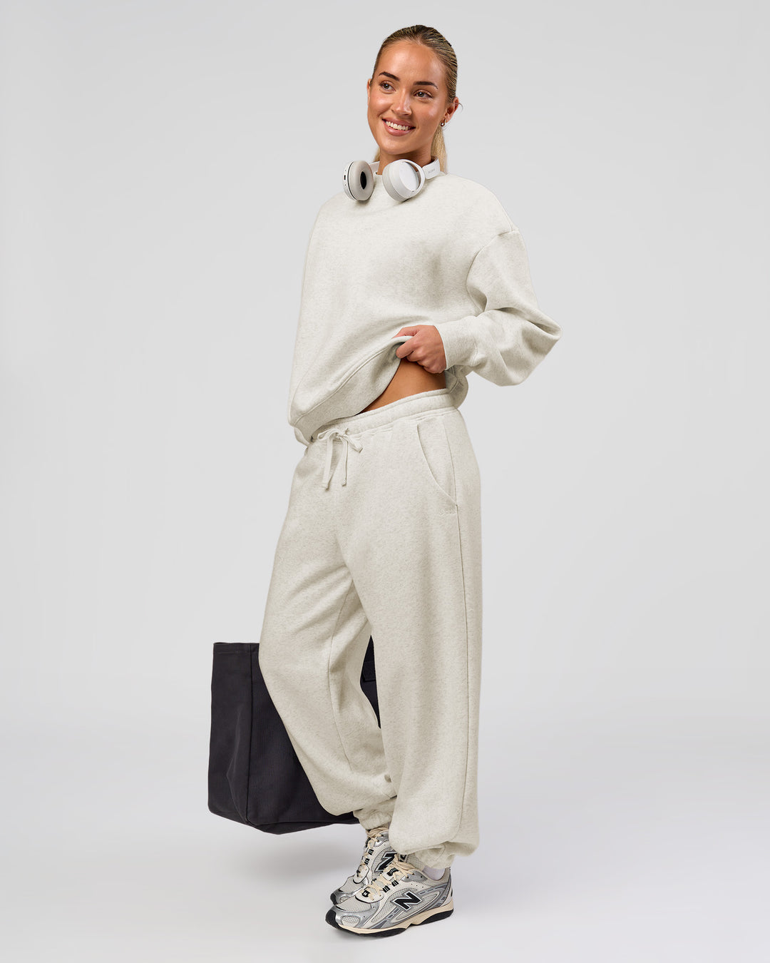 Woman wearing Go-To Oversized Sweater - Silver Marl | Model:Issy | Size:XS - view 10