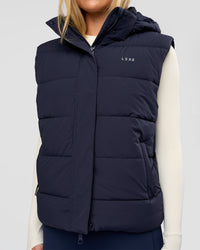 Woman wearing Go-To Puffer Vest - Future Navy | Model:Issy | Size:XS