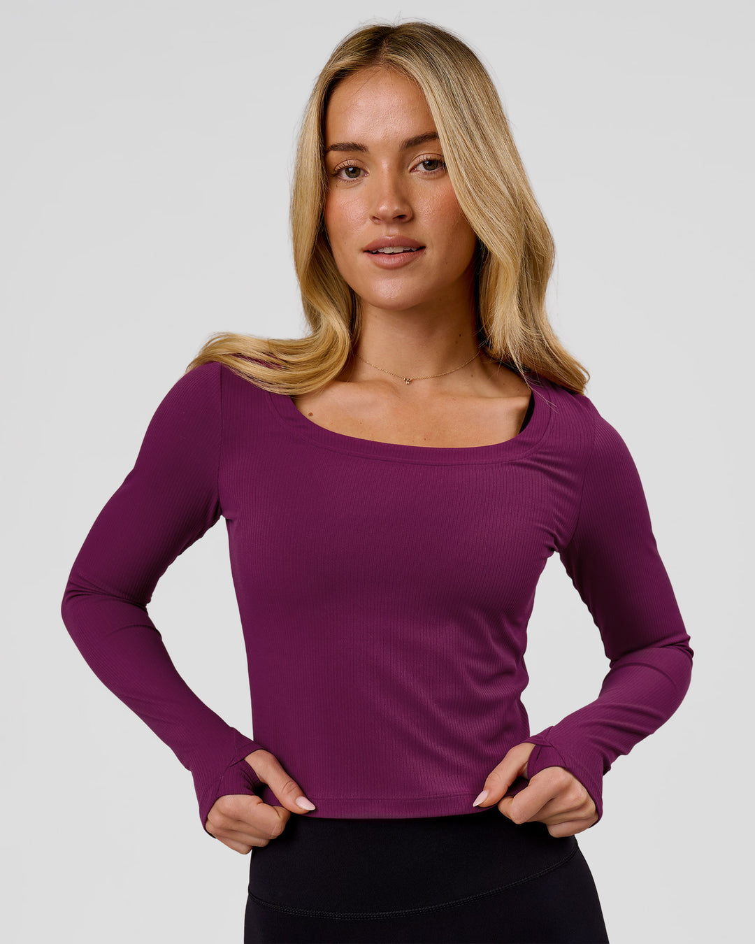Woman wearing Horizon Long Sleeve Tee - Plum Caspia | Model:Issy | Size:XS - view 5