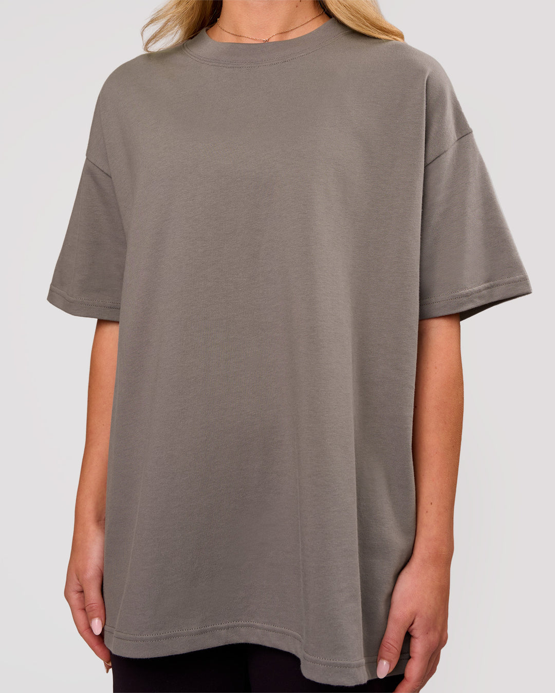 Woman wearing Shadow Mark Heavyweight Oversized Tee - Storm Front-Onyx | Model:Issy | Size:XS - view 5