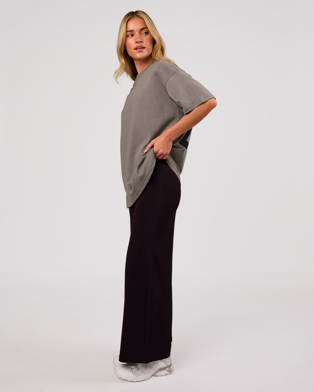 Woman wearing Shadow Mark Heavyweight Oversized Tee - Storm Front-Onyx | Model:Issy | Size:XS - view 12