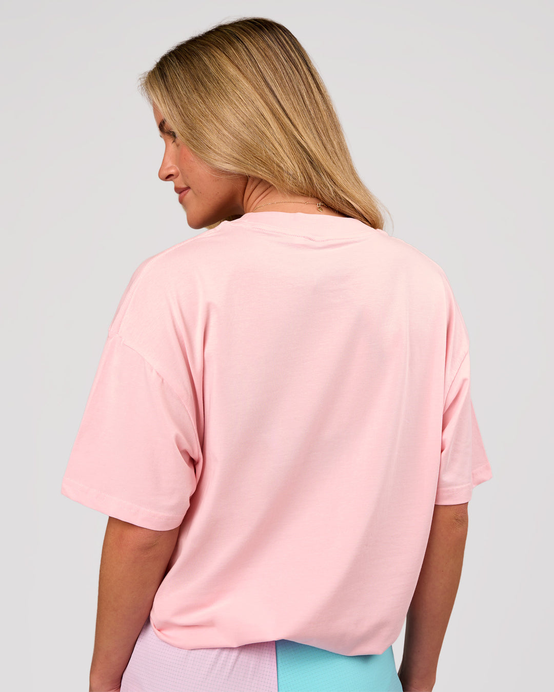 Woman wearing Sideline FLXCotton Oversized Tee - Marshmallow-Jelly Mint | Model:Issy | Size:XS - view 16