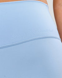 Woman wearing Strong is Beautiful Fusion High-Rise 4" Short - Open Air | Model:Issy | Size:XS | Thumbnail Index: 11