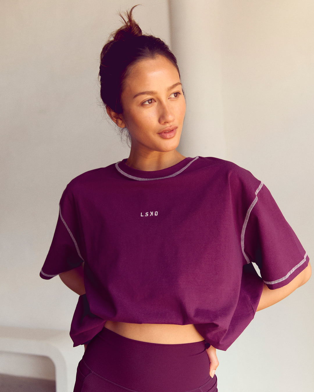Woman wearing Go-To Contrast Oversized Heavyweight FLXCotton Tee - Plum Caspia-Pink Rose | Model:Kenni | Size:XS - view 11