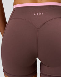 Woman wearing Bree Fusion High-Rise 4" Short Pockets - Cocoa Powder-Pink Rose | Model:Taneisha | Size:XS | Thumbnail Index: 8