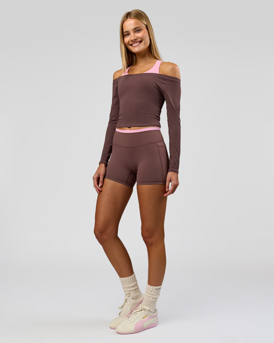 Woman wearing Bree Fusion High-Rise 4" Short Pockets - Cocoa Powder-Pink Rose | Model:Taneisha | Size:XS - view 14