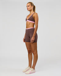 Woman wearing Bree Fusion High-Rise 6" Short Pockets - Cocoa Powder-Pink Rose | Model:Taneisha | Size:XS | Thumbnail Index: 6