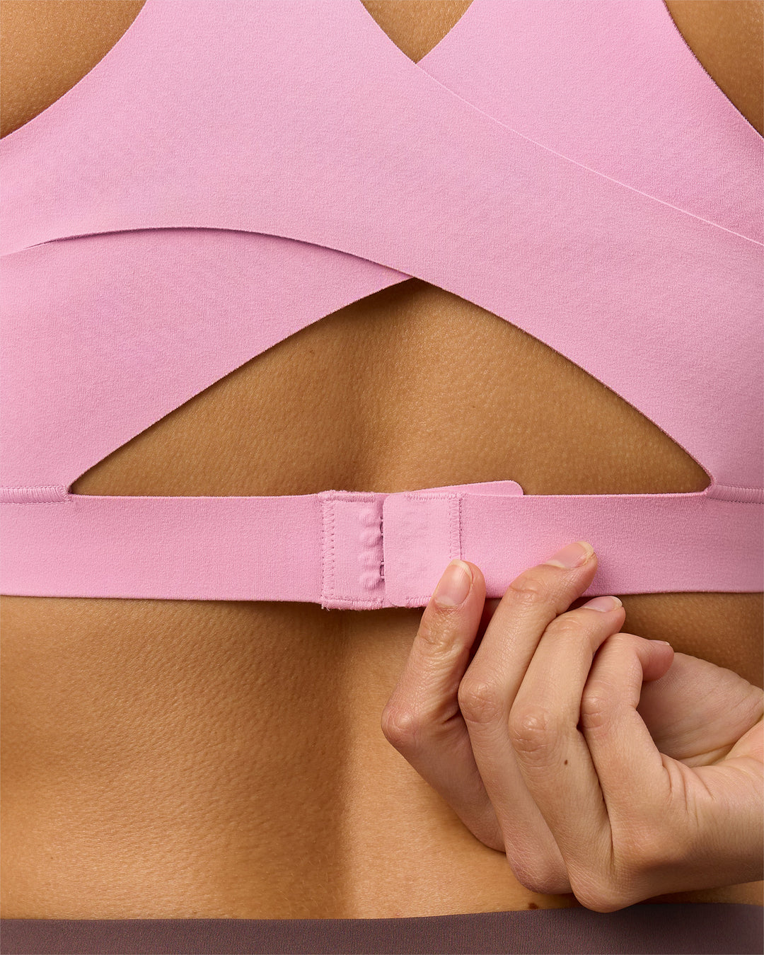 Woman wearing Fusion Sports Bra 2.0 - Pink Rose | Model:Taneisha | Size:XS - view 10