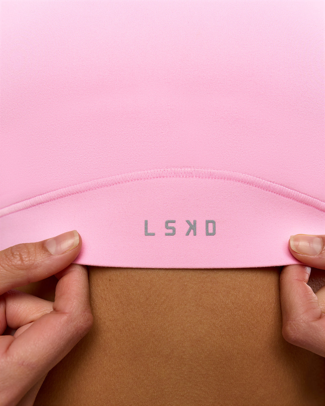 Woman wearing Fusion Sports Bra 2.0 - Pink Rose | Model:Taneisha | Size:XS - view 8